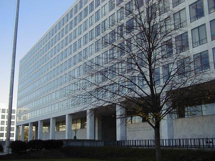 Federal Building - Federal Aviation Administration<br>Location: <a href="https://www.google.com/maps/search/?api=1&query=38.88741,-77.02333" target="_new">National Mall</a>